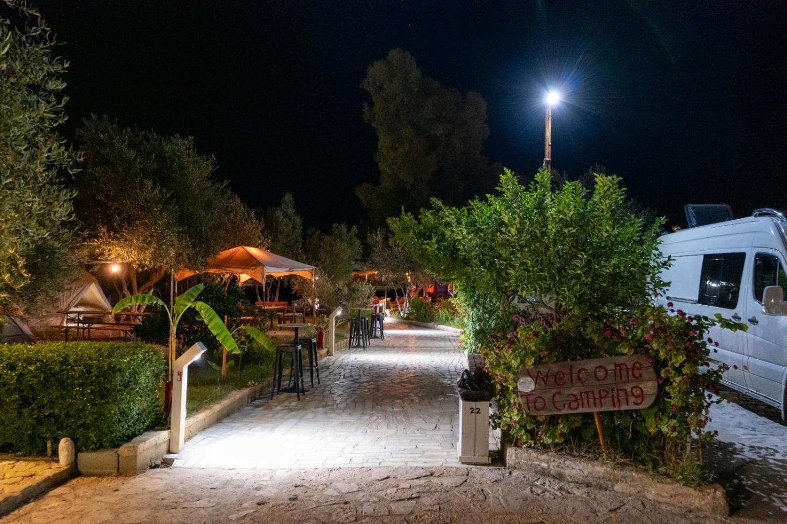 Garden Villa Lake Side & Glamping Ksamil Exterior foto